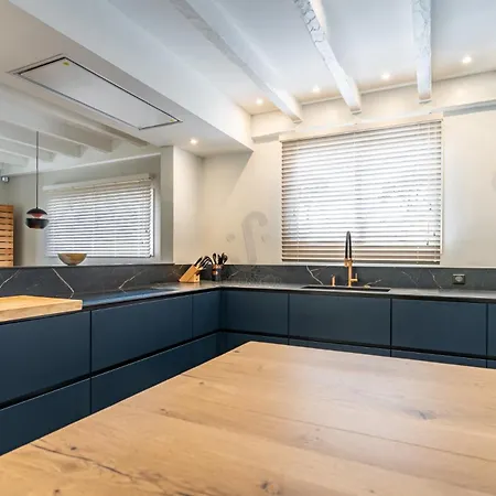 Superbe De Avec Piscine Chauffee Et Jacuzzi Proche Des Plages *