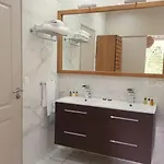 Superbe De Avec Piscine Chauffee Et Jacuzzi Proche Des Plages Villa *
