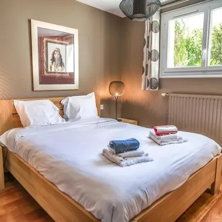 Villa Superbe De Avec Piscine Chauffee Et Jacuzzi Proche Des Plages