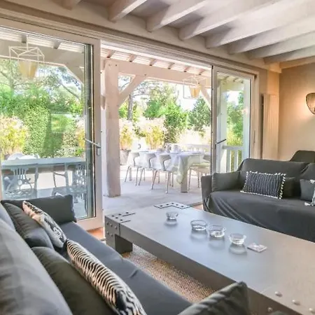 Vila Superbe De Avec Piscine Chauffee Et Jacuzzi Proche Des Plages