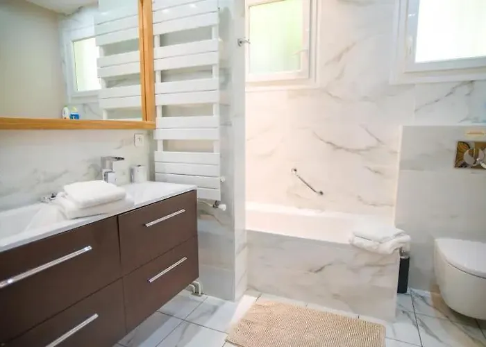 Superbe De Avec Piscine Chauffee Et Jacuzzi Proche Des Plages Villa La Teste-de-Buch