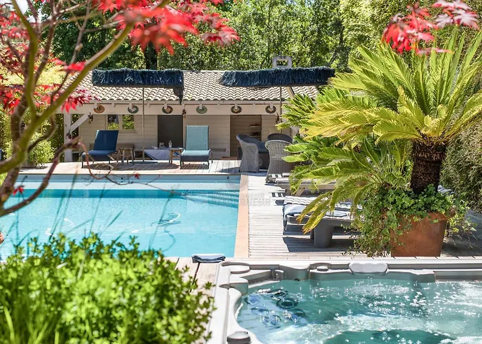 Villa Superbe De Avec Piscine Chauffee Et Jacuzzi Proche Des Plages